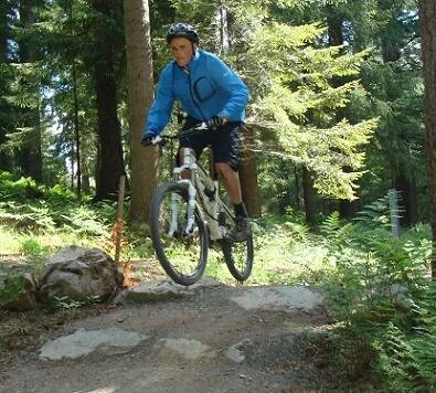 Craig Crombie, in the air, he rarely needs new tyres Craig Crombie, in the air, he rarely needs new tyres