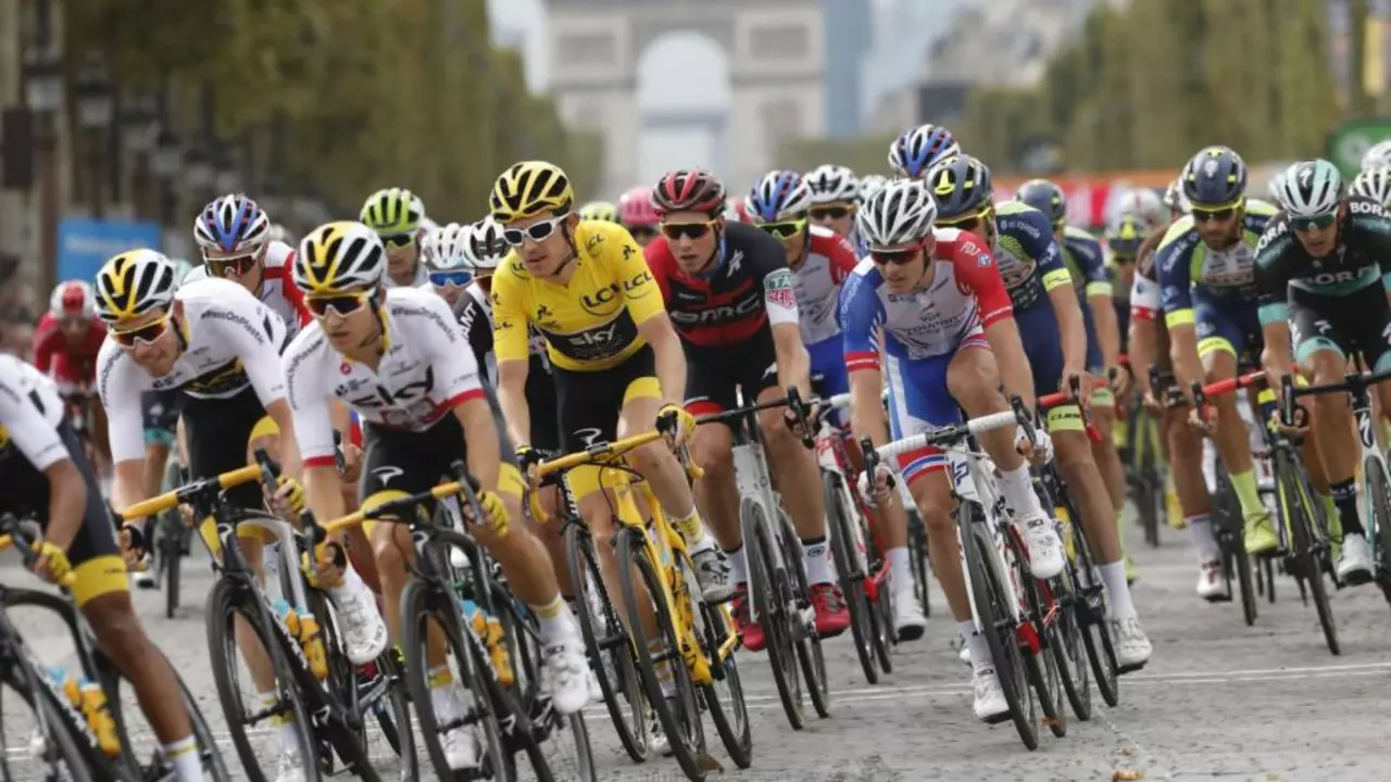 How long do Tour de France riders warm down for?
